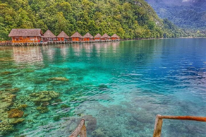 4 Days Ora Beach- Seram Island Hopping Tour From Ambon