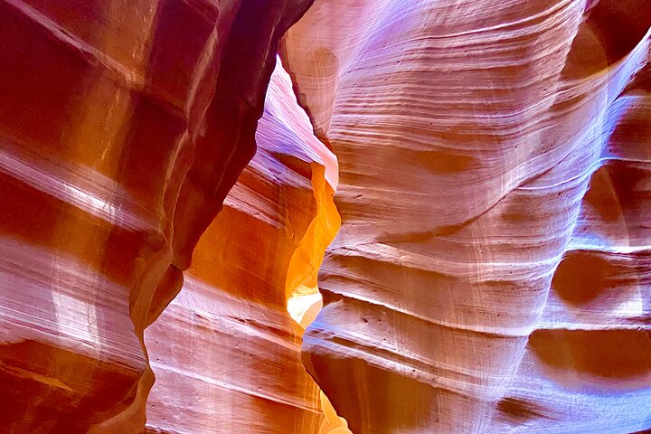 Antelope Canyon & Horseshoe Bend Day Tour with Lunch, Free WiFi