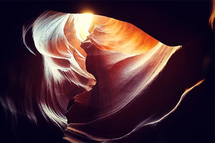 Antelope Canyon & Horseshoe Bend Day Tour with Lunch, Free WiFi