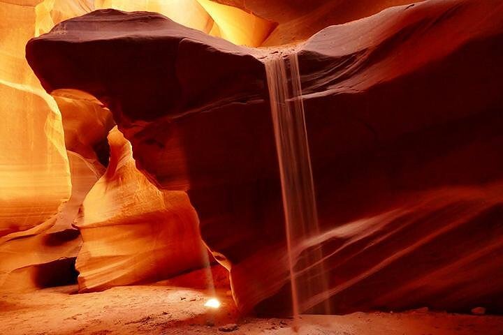 Antelope Canyon & Horseshoe Bend Day Tour with Lunch, Free WiFi