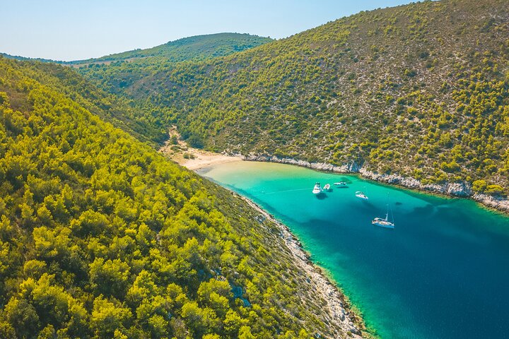 Blue Cave and Hvar Tour - 5 Islands Tour from Split and Trogir