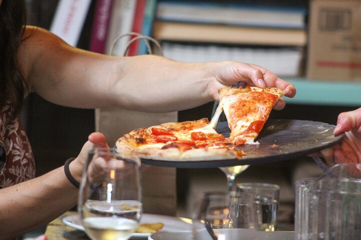 Kelowna: #1 Rated Walking Food Tour with 7 Tastings and 4 Drinks