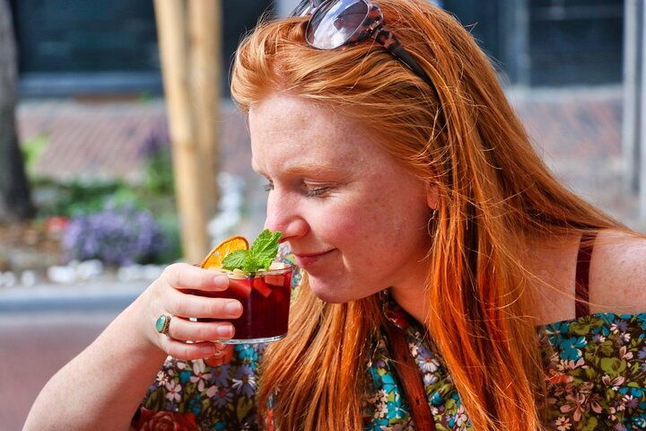 Utrecht Walking Food Tour with 7 Gourmet Dishes & Local Guide