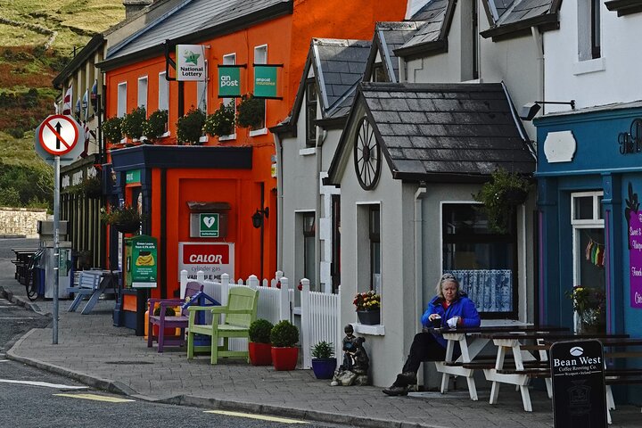 Connemara Day Trip Including Leenane Village and Kylemore Abbey from Galway