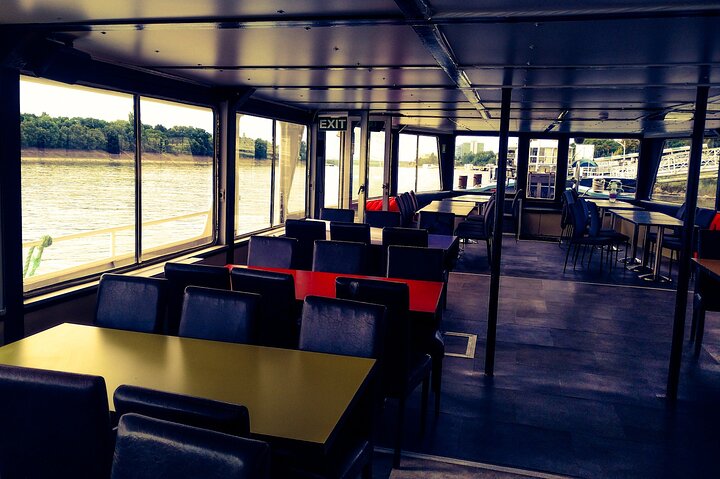 Budapest: 1-Hour Highlights Cruise with Welcome Drink