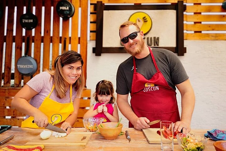 Authentic Guatemalan Cooking Class in Antigua