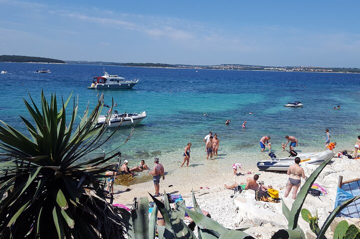 Medulin-Kamenjak 5h boat trip ALL-INCLUSIVE drinks on Sandra Boat
