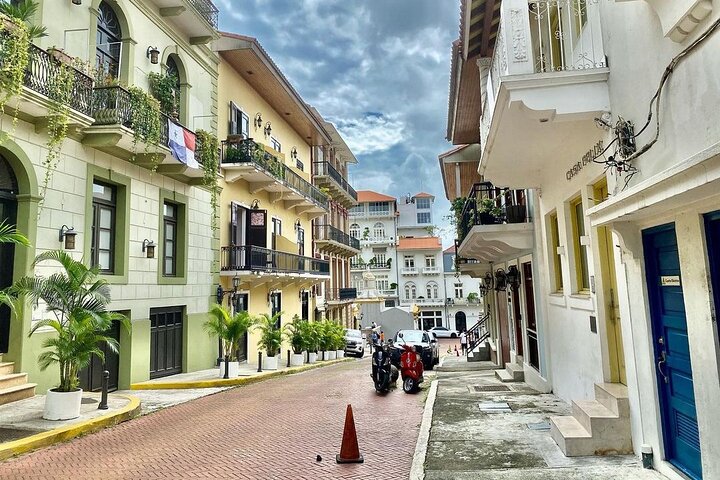 Legends of Casco Viejo Tour: Hidden Gems with Panama Vibes Tours