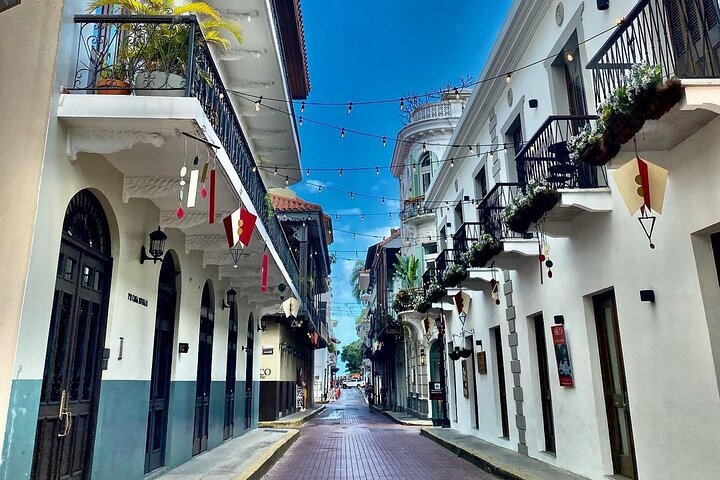Legends of Casco Viejo Tour: Hidden Gems with Panama Vibes Tours