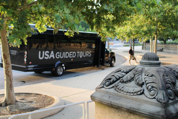 Washington DC in One Day: Guided Sightseeing Tour + boat cruise