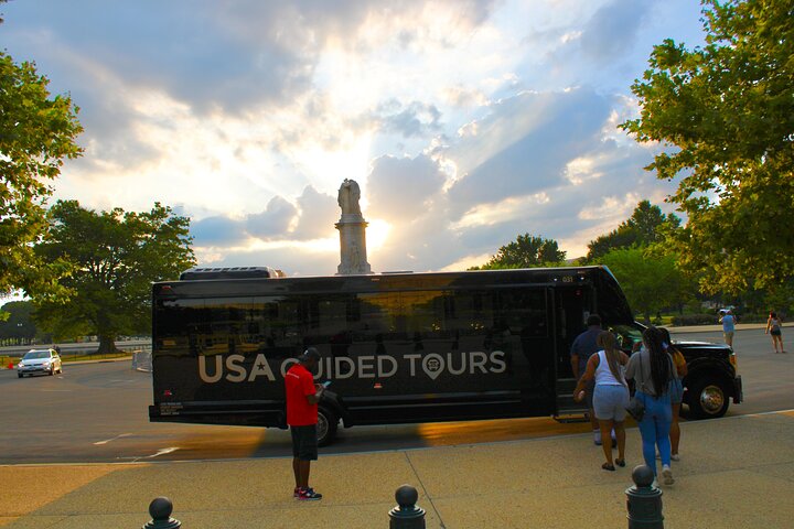 Washington DC in One Day: Guided Sightseeing Tour + boat cruise