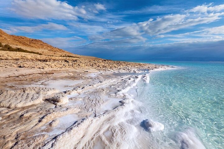 Reliable & Comfort Door-to-Door Private Transfer Petra ⇆ Dead Sea