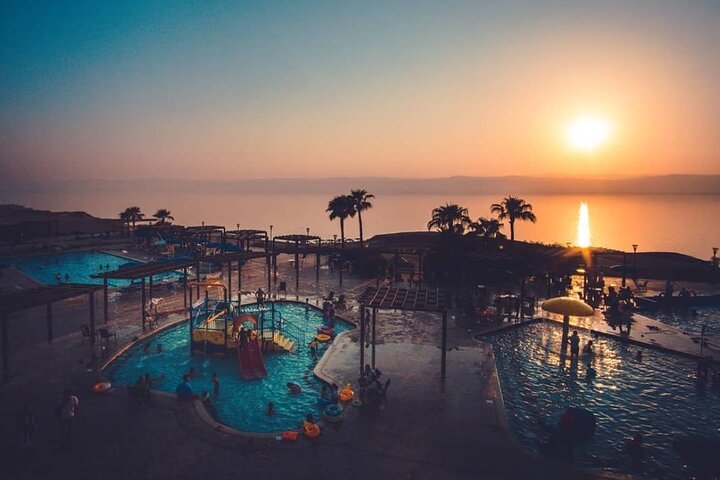 Reliable & Comfort Door-to-Door Private Transfer Petra ⇆ Dead Sea