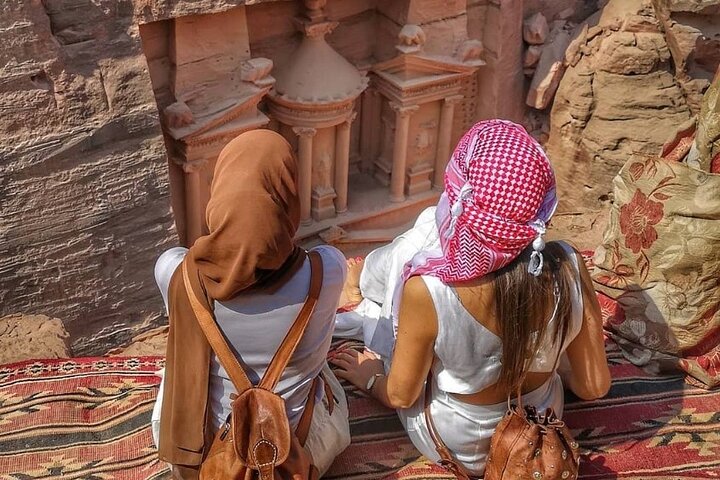 Reliable & Comfort Door-to-Door Private Transfer Petra ⇆ Dead Sea