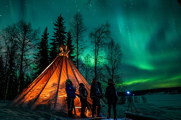 Rovaniemi Northern Lights Photography Small-Group Tour