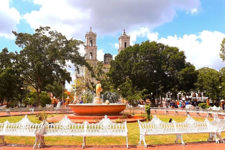 Chichen Itza, Cenote & Valladolid Tour with Tequila and Lunch