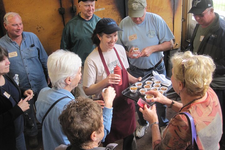 Cajun Food Tour by Bus in Lafayette