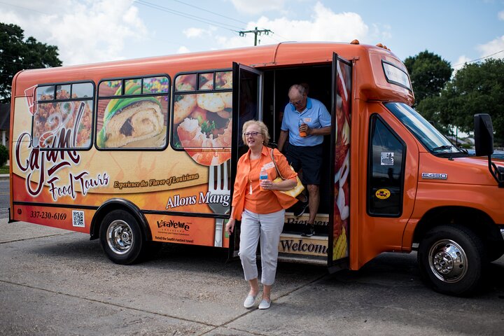 Cajun Food Tour by Bus in Lafayette