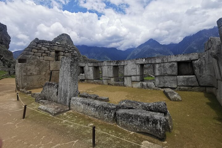 Full-Day Machu Picchu Tour from Cusco by Train