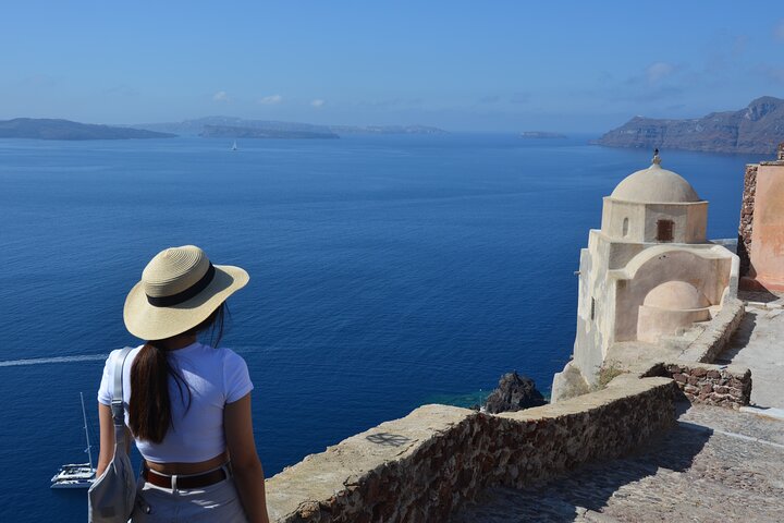 Santorini Highlights Small-Group Tour with Wine Tasting option