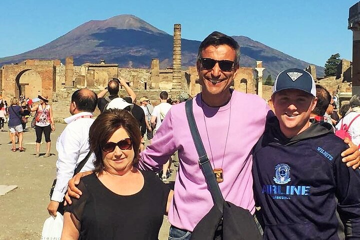 Pompeii private tour with an Official Guide