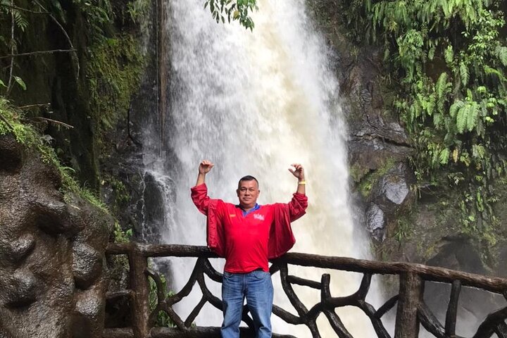 Poas Volcano and La Paz Waterfall Gardens Private Tour