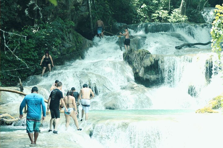 Tour to Copalitilla Magical Waterfalls from Huatulco with admission included