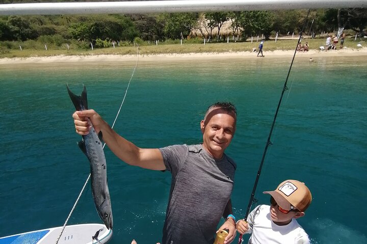 Sailing to Tayrona with Luis and his team: Unique!