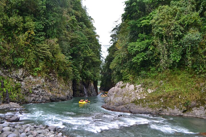 3 Day Tour of the Pacuare River in Costa Rica.