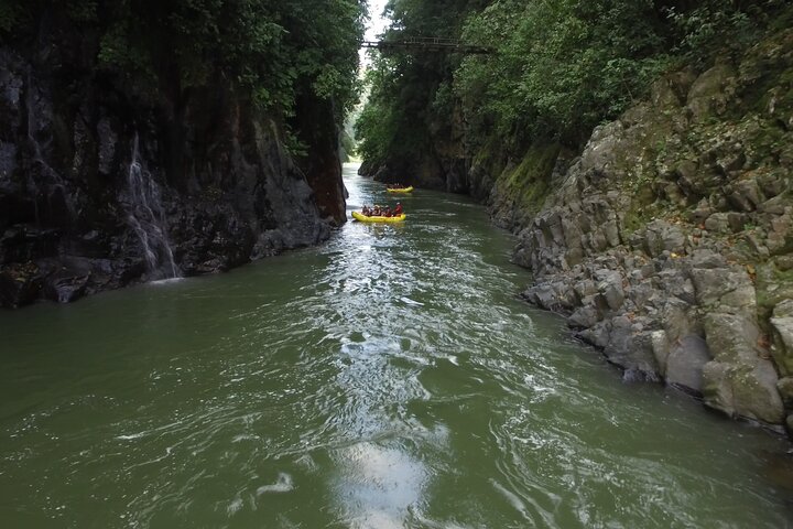 3 Day Tour of the Pacuare River in Costa Rica.