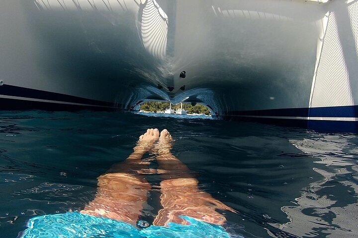 Day trip on a sailing catamaran in Sardinia