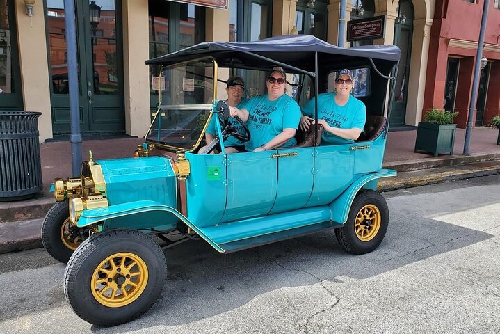 Replica 1908 Model-T Electric Golf Cart Rental