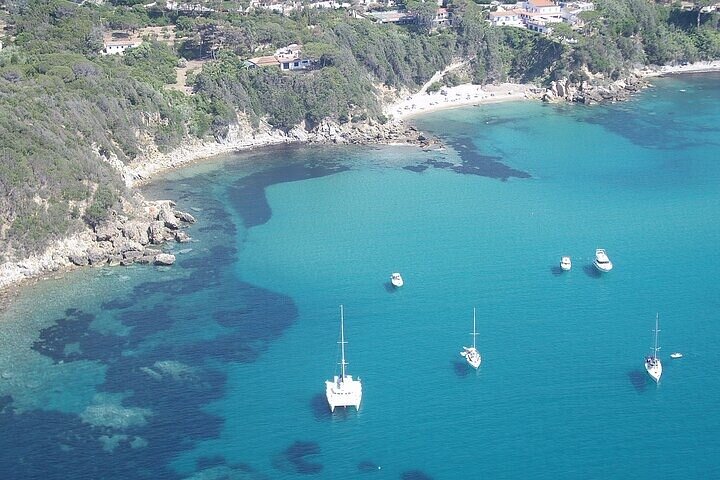 Day trip on a sailing catamaran in Sardinia