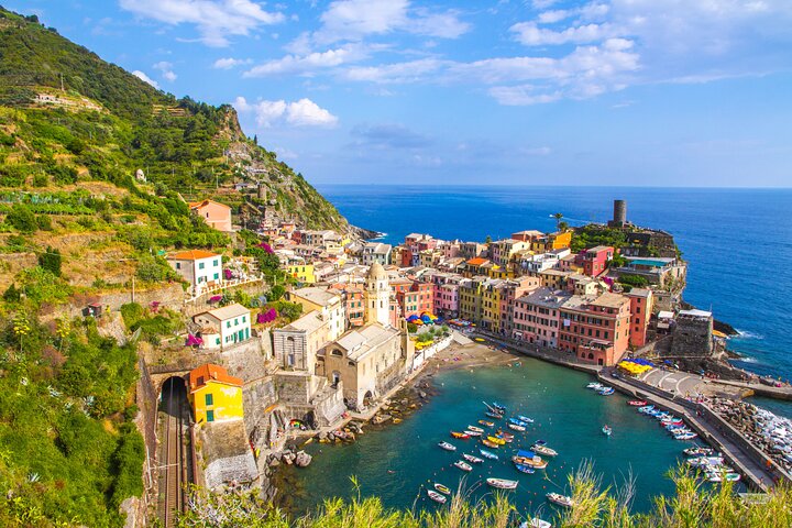 Cinque Terre Small Group or Private Day Tour from Florence