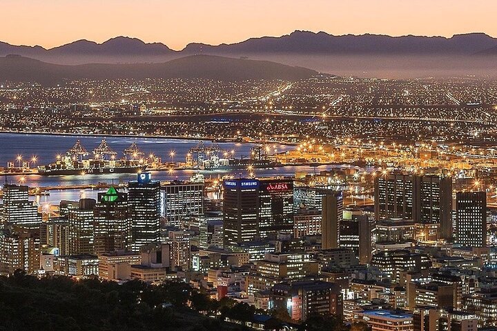 Robben Island and Iconic Table Mountain Tour