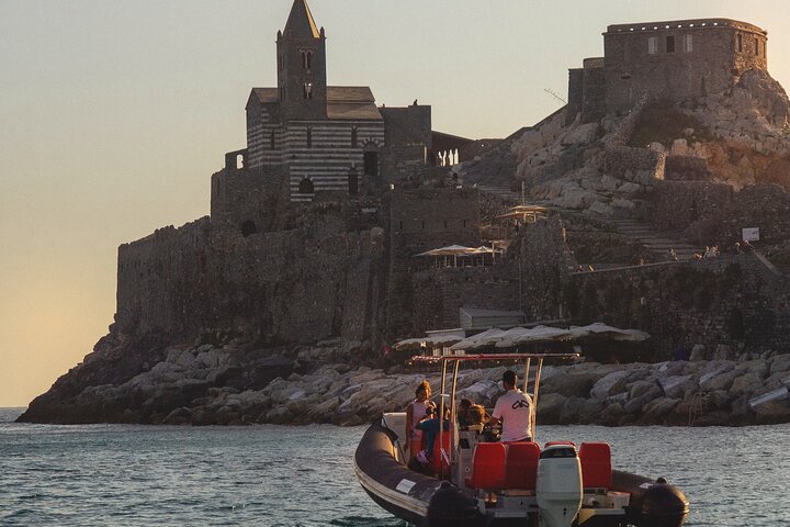 From La Spezia : boat trip in Cinque Terre, with free time ashore