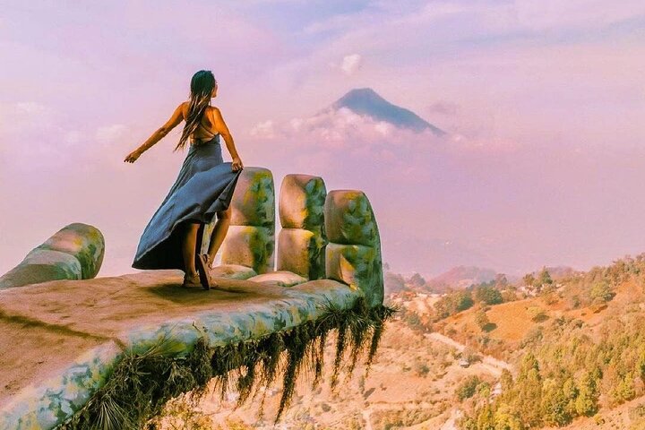 Hobbitenango & Antigua Shared Day Tour