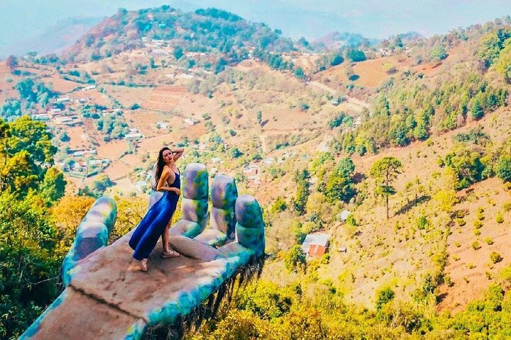 Hobbitenango & Antigua Shared Day Tour