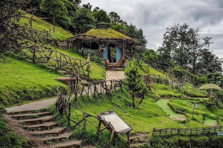 Hobbitenango & Antigua Shared Day Tour