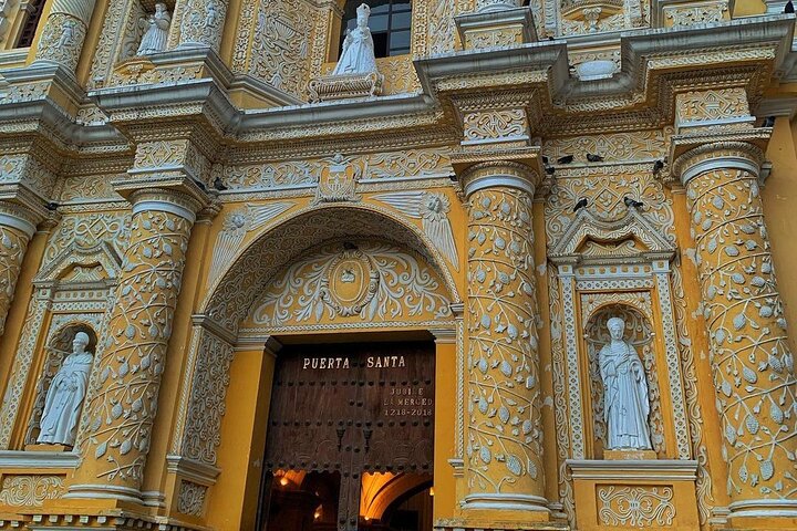 Hobbitenango & Antigua Shared Day Tour