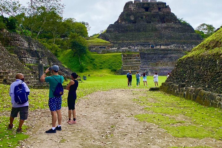 Xunantunich and Inland Blue Hole Tour