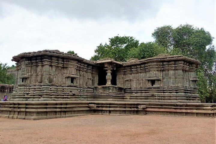 World heritage Ramappa temple & Kohinoor diamond tour from Hyderabad by car