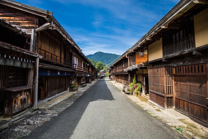 Nakasendo Magome to Tsumago Day Hike with Licensed Guide