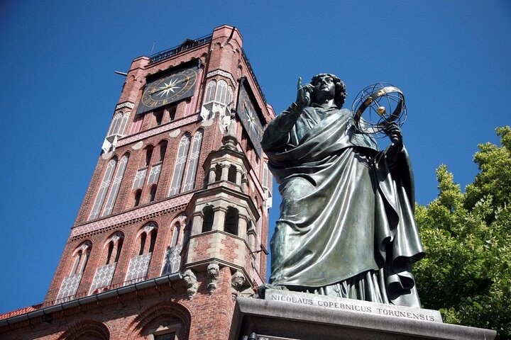 Torun Old Town Highlights Private Walking Tour
