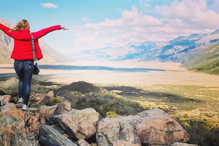 Christchurch to Queenstown One-Way Tour via Mt Cook & Lake Tekapo