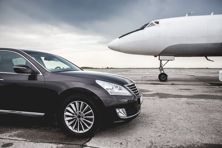 Airport Transfer to or from Mclean, VA and Dulles Airport