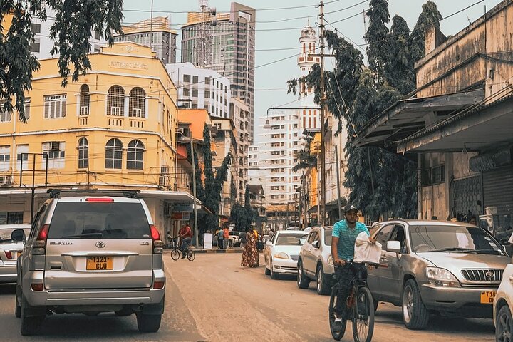 Dar es Salaam: Half-Day City Tour with Transfers
