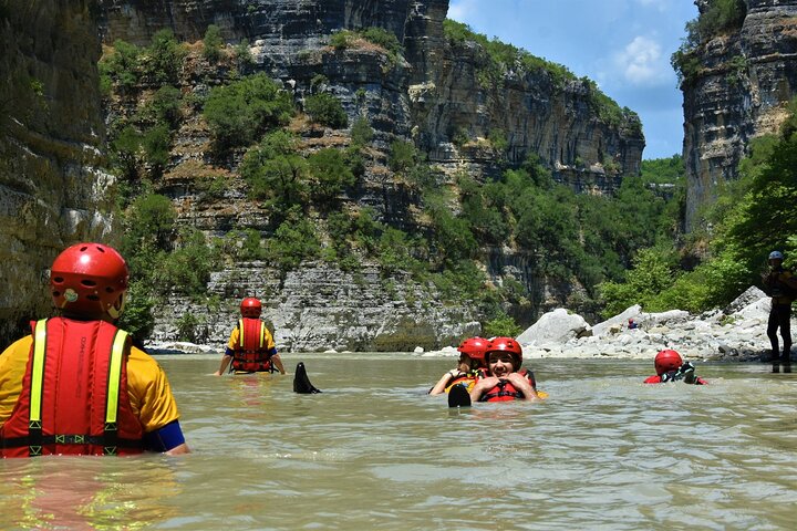 Osumi Canyons Exploration with Equipment