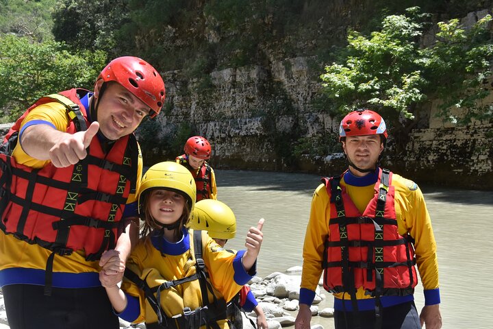 Osumi Canyons Exploration with Equipment
