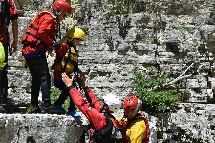 Osumi Canyons Exploration with Equipment